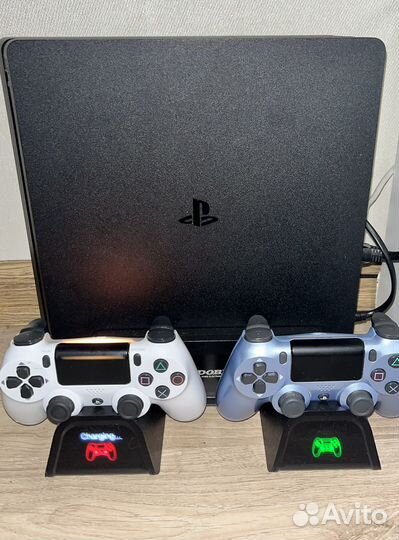 Sony PS4 slim 2 геймпада