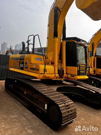 Гусеничный экскаватор Komatsu PC240LC-8, 2022
