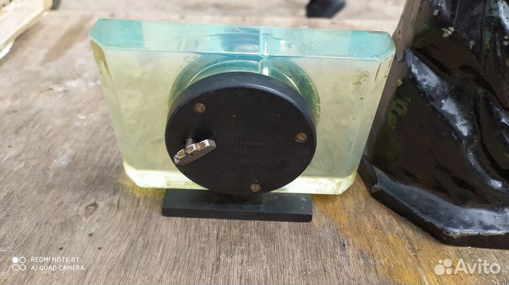 Часы настольные,янтарь с боем