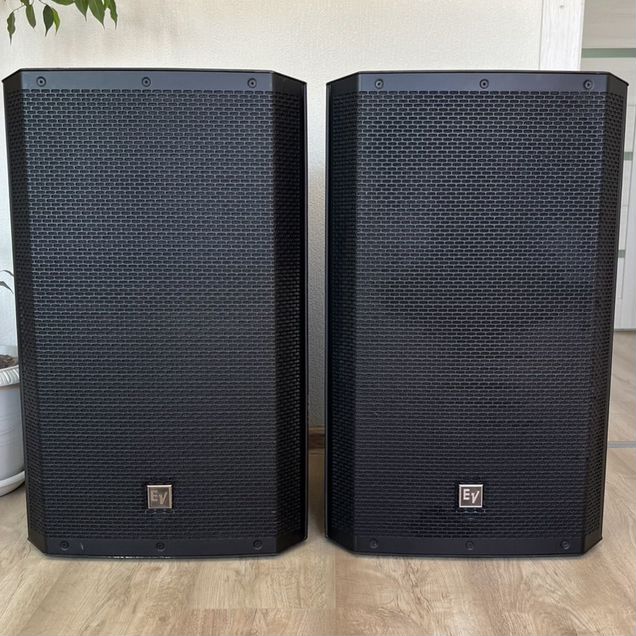 Electro-Voice ZLX 15p акустическая система