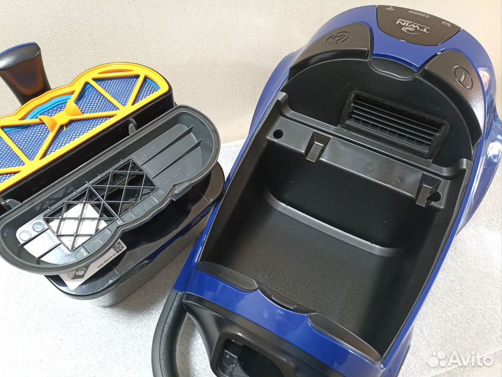 Пылесос Samsung SC885B контейнер