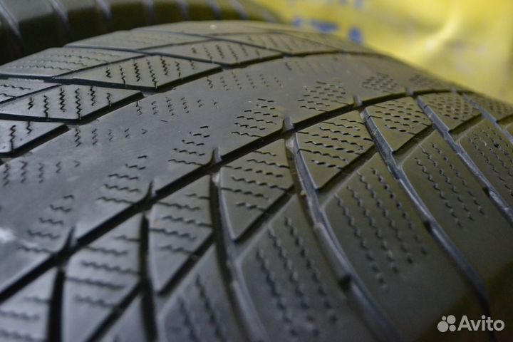 Bridgestone Blizzak LM-001 225/60 R18