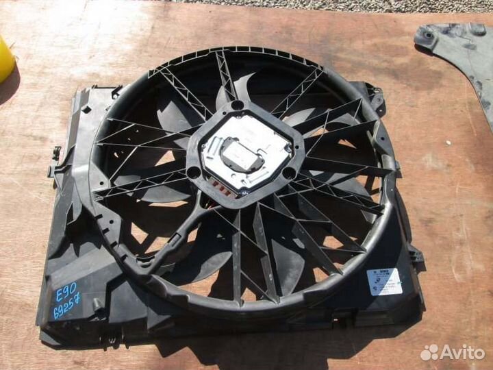 Диффузор радиатора Bmw 3-Series E90 N52B25A 2005/8