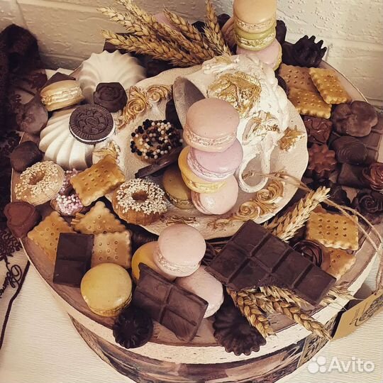 Коробка-буфет. Хлебница.ручная работа