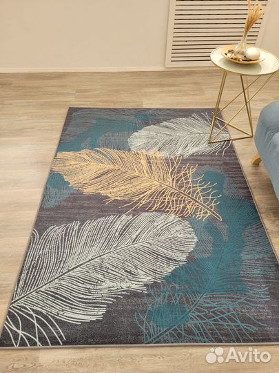 Ковер в современный интерьер. Новый, безворсовый