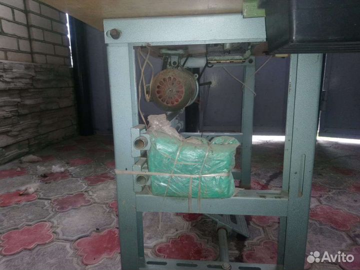 Швейная машинка промышленная