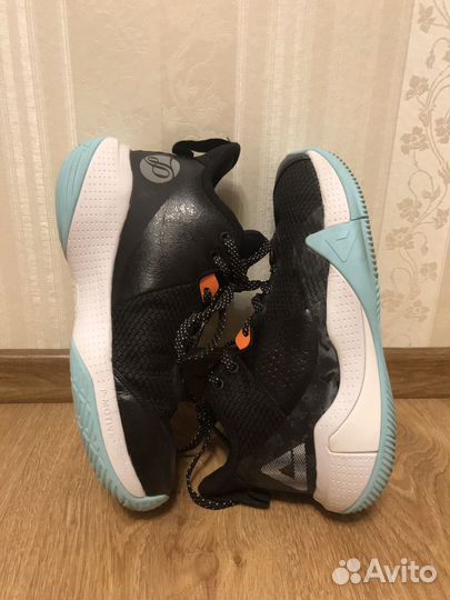 Кроссовки баскебольные Peak 39