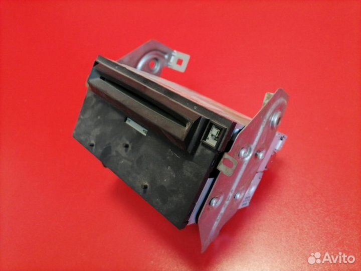 Магнитола Nissan Pathfinder