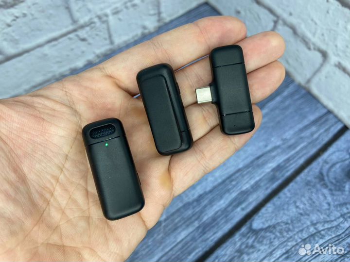 Беспроводной петличный микрофон Android