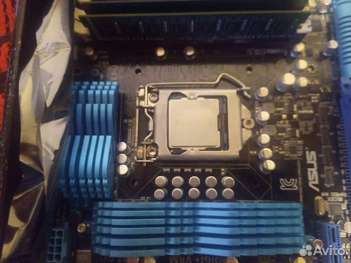 Материнская плата с процессором