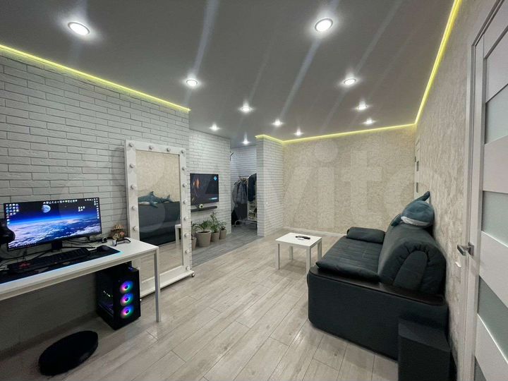 2-к. квартира, 43 м², 3/5 эт.