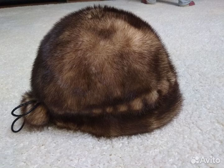 Женская меховая шапка