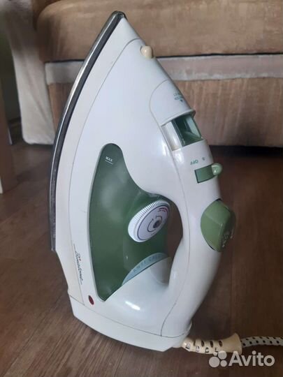 Утюг Binatone