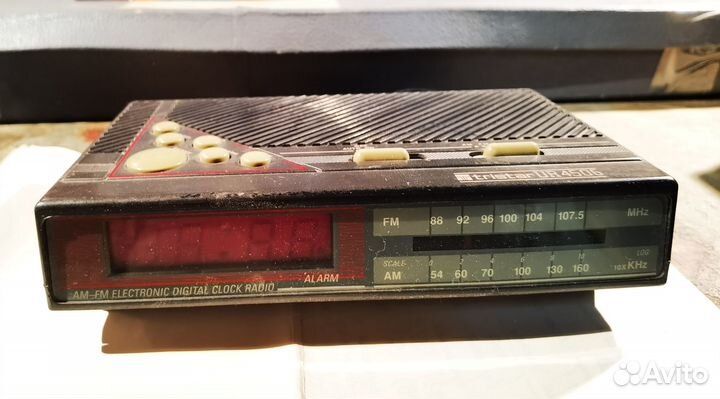 Ретро радио-будильник Tristar UR 4506