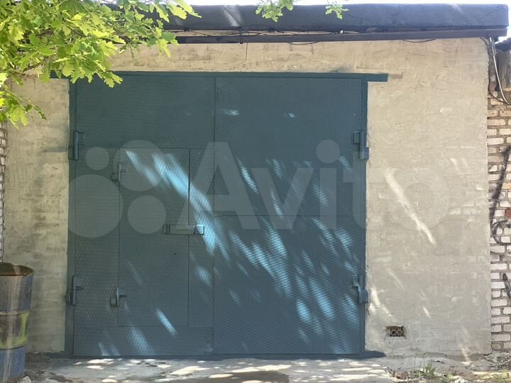 Гараж, > 30 м²