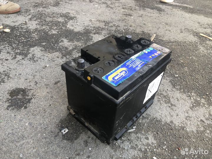 Акамулятор для машины