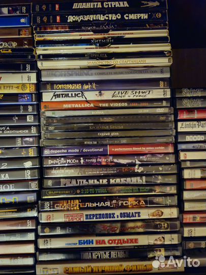 DVD диски с фильмами, музыкой