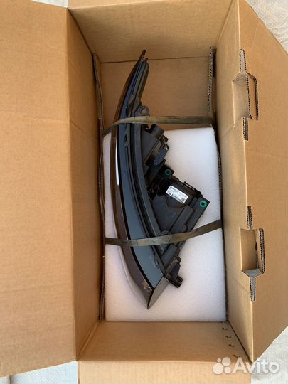 Фара правая Range Rover Evoque LR072968