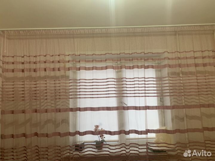 Тюль и карниз