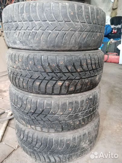 R15 Bridgestone Ice Cruiser 5000 195/60, PCD 5x114.3 DIA 57.06
