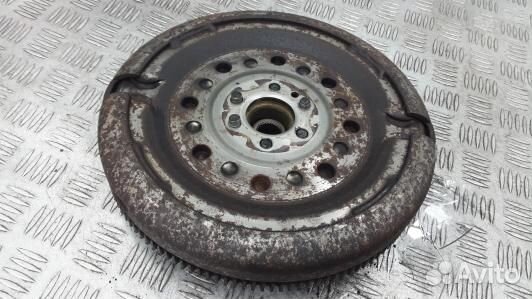 Маховик демпферный дизельный skoda octavia A5 (FML