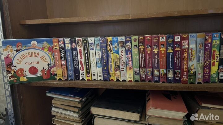 Видеокассеты с мультфильмами