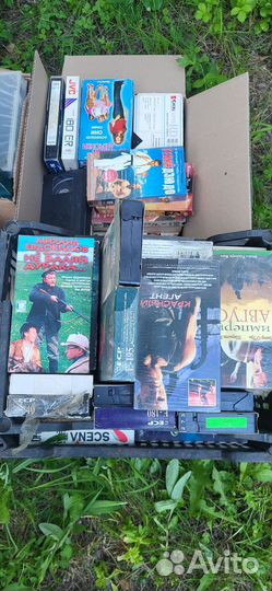 Видео кассеты с фильмами, мультфильмы