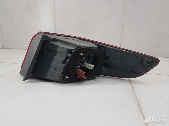 Фонарь задний левый наружный Kia Rio