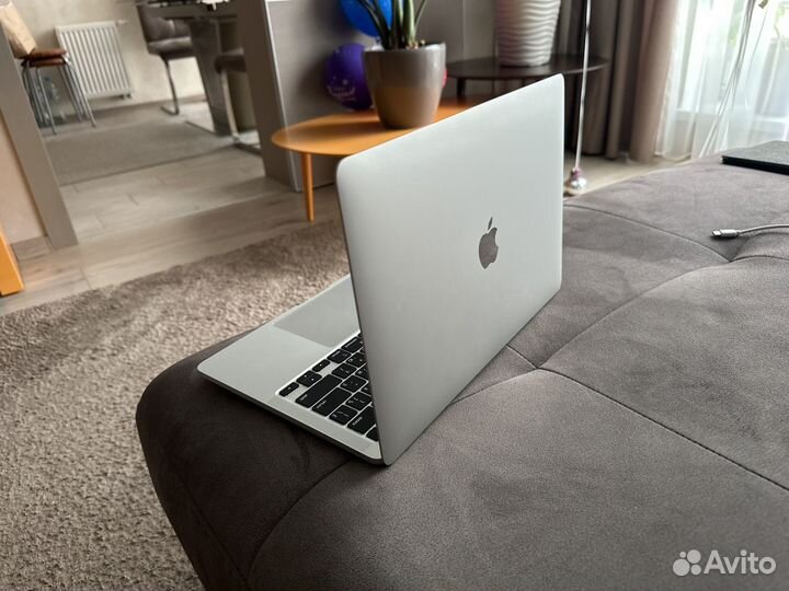 MakBook Pro 13, M2, 2022