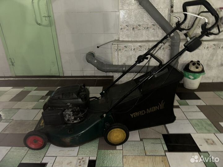 Газонокосилка бензиновая Yard-man