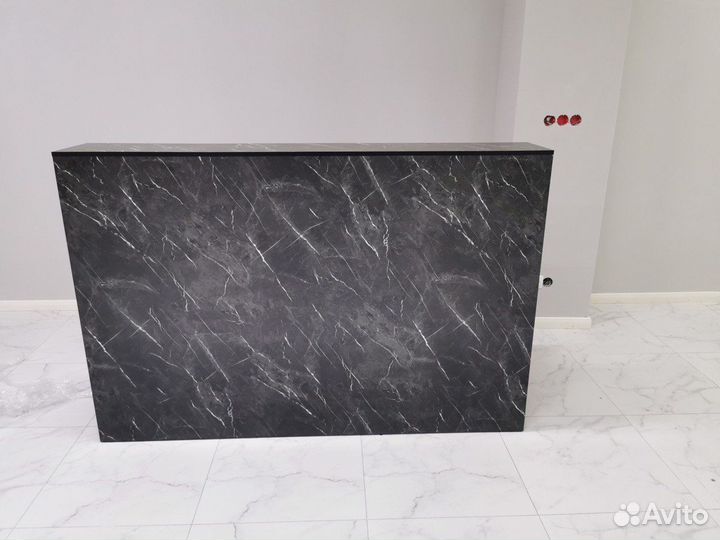 Стойка ресепшн