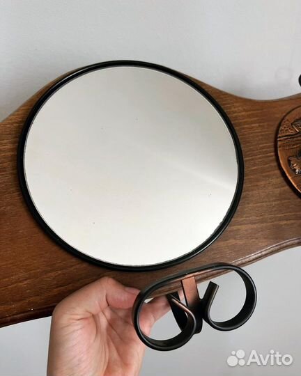 Настенная вешалка зеркало