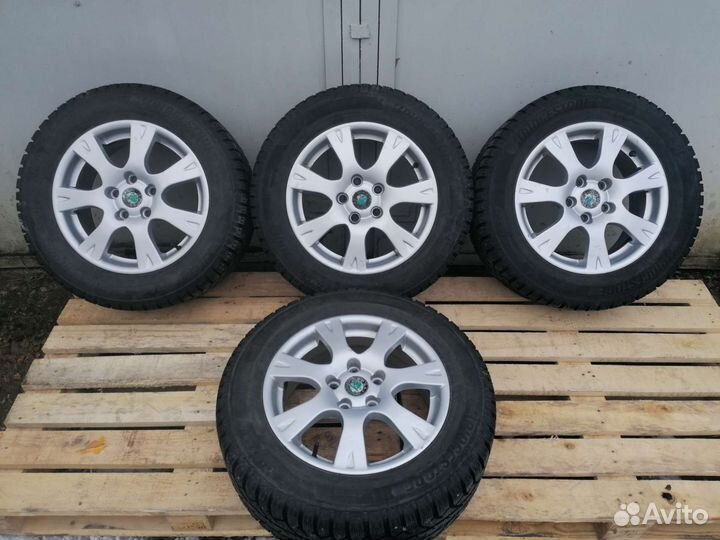 Skoda Yeti 215/60R16
