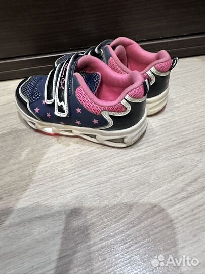 Кроссовки детские 25 размер