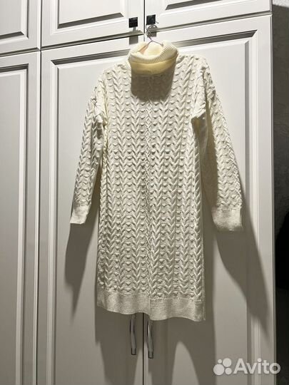 Платье вязаное