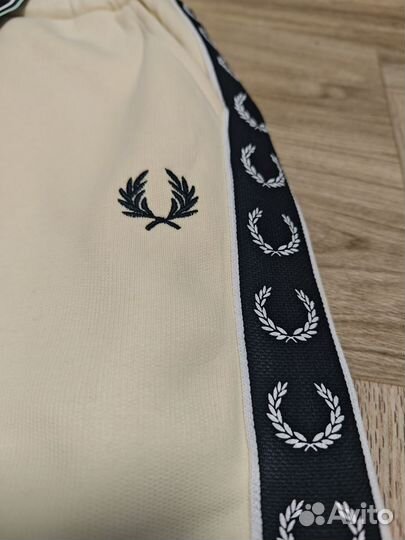 Спортивные штаны fred perry