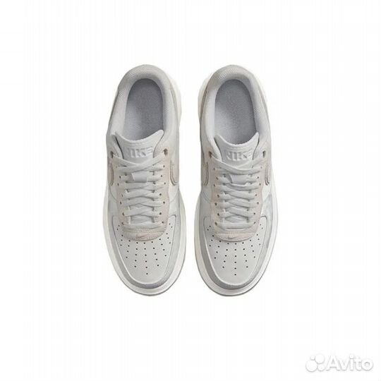 Nike Air Force 1 Low summit white