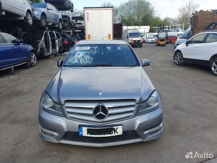 Разбор Mercedes W204 AMG C200