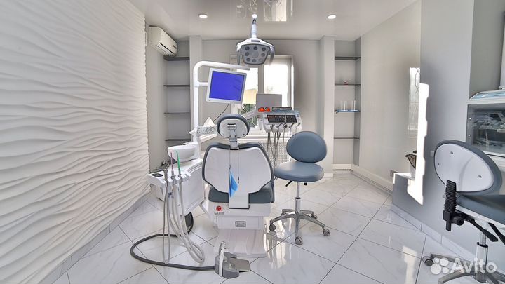 Врач стоматолог терапевт