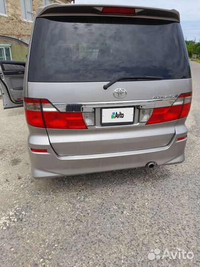 Toyota Alphard 2.4 AT, 2004, 111 000 км