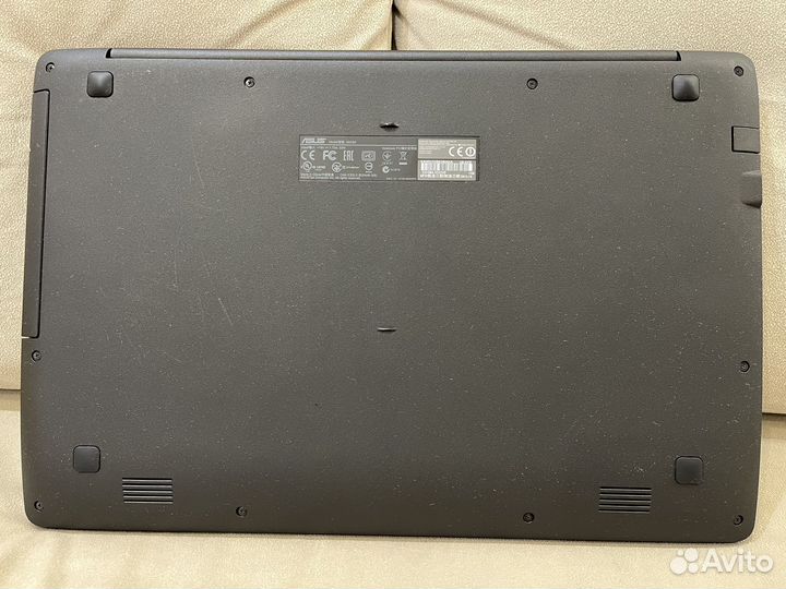 Ноутбук asus x553m