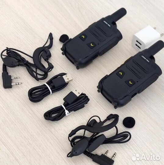 Рация-радиостанция с гарнитурой-наушником