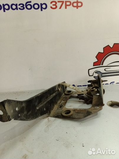 Кронштейн аккумулятора Ford Focus