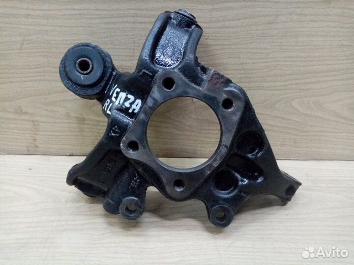 Цапфа задняя левая Toyota Venza 2.7 2006-2016