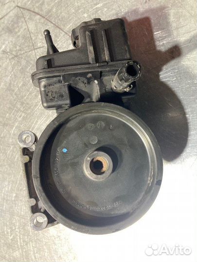 Насос гидроусилителя руля Mercedes E-Class C207