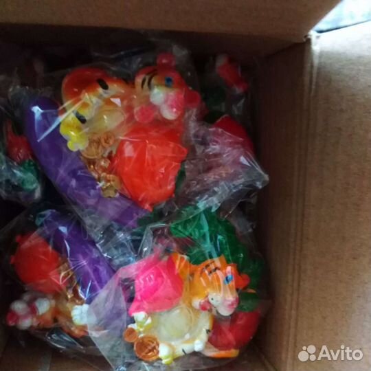 Магниты на холодильник