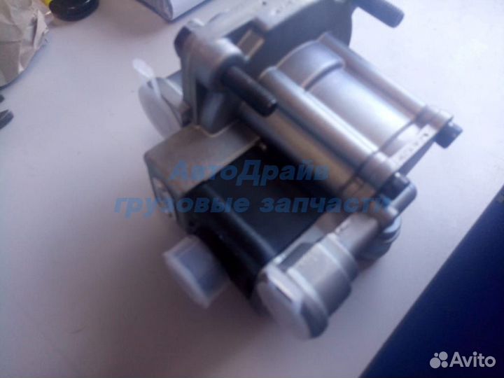 Ускорительный клапан Mercedes Actros Axor