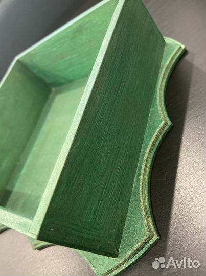 Шкатулка изумрудная