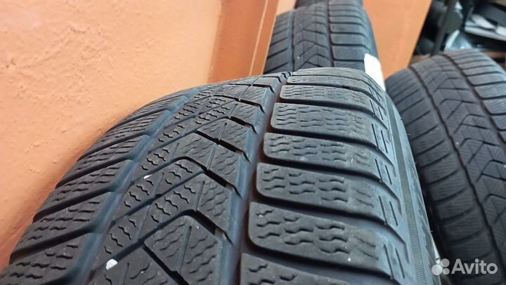 Зимние колеса R18 BMW X1 X2 F39 F48 стиль 570M