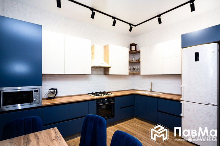 Кухонные гарнитуры с техникой